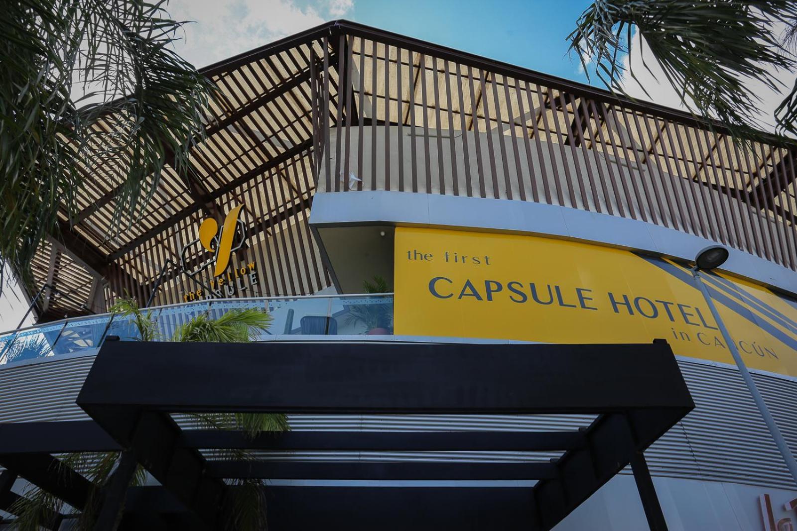 The Yellow Capsule Cancun Close To Airport Экстерьер фото