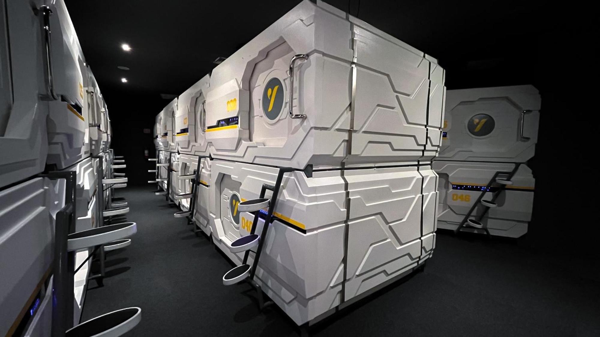The Yellow Capsule Cancun Close To Airport Экстерьер фото