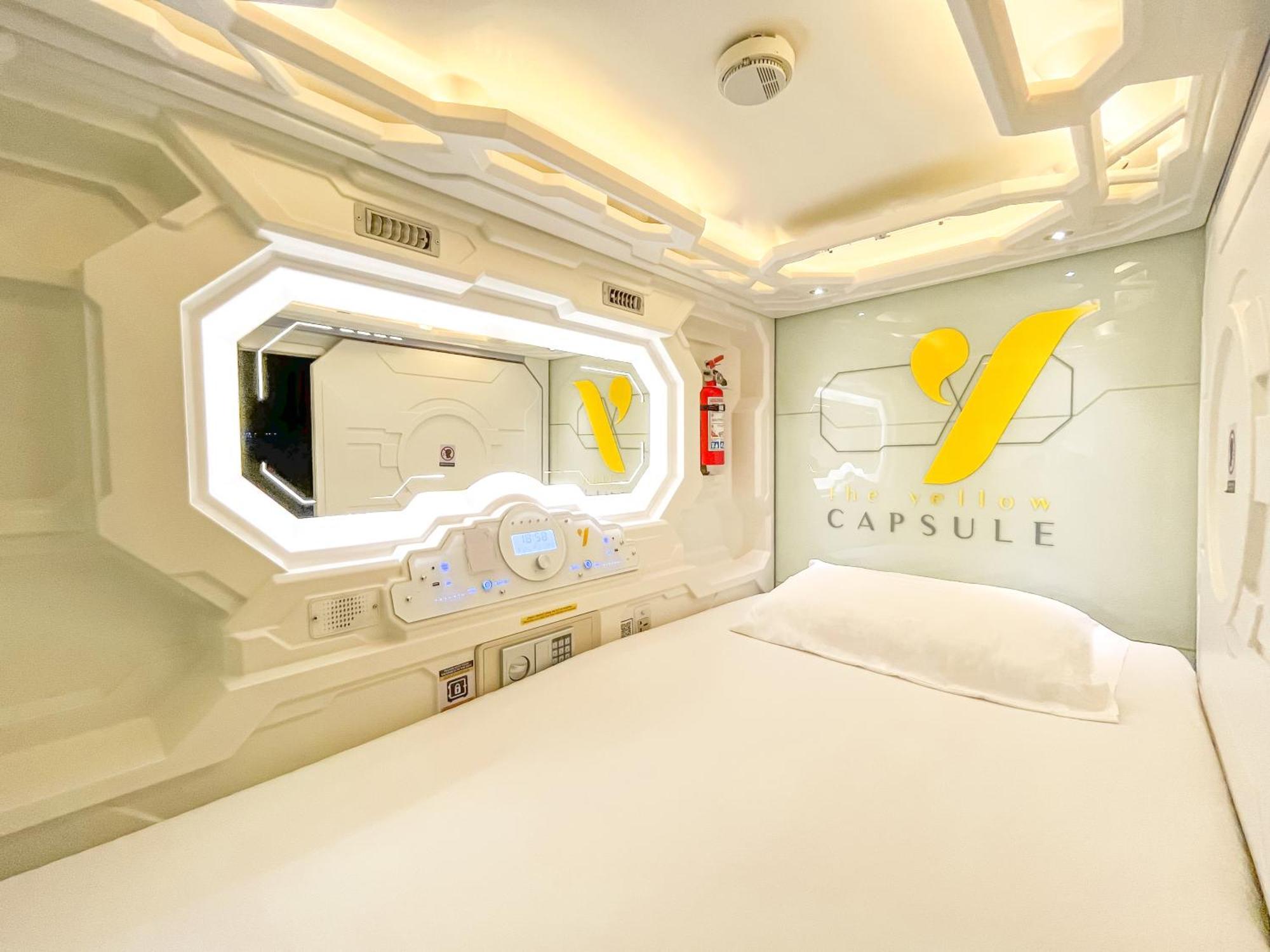 The Yellow Capsule Cancun Close To Airport Экстерьер фото